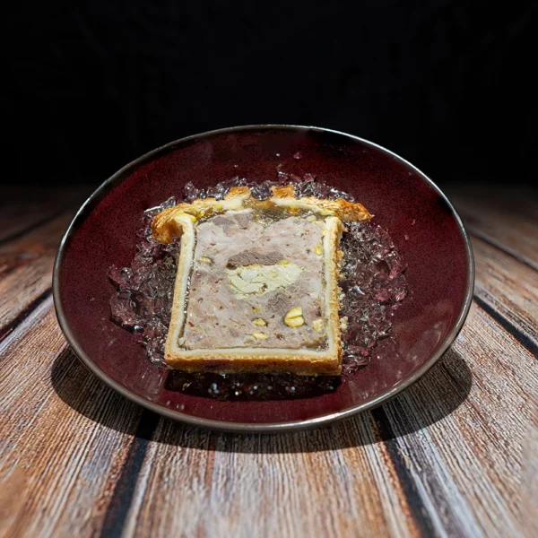 Pâté en croûte au foie gras fabrication traiteur