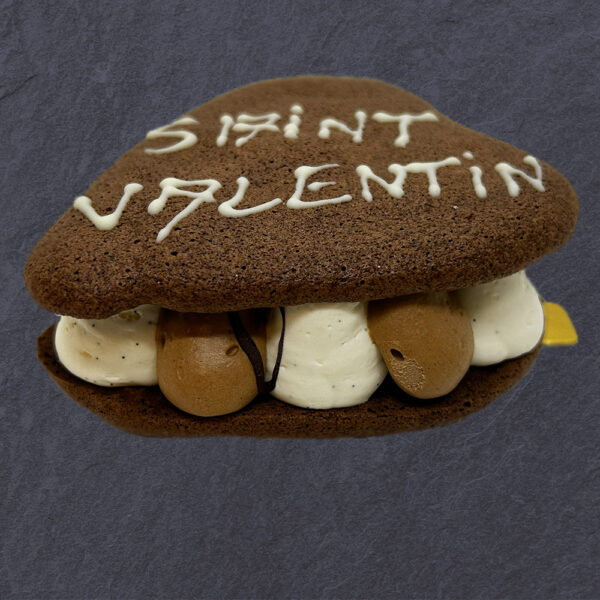 Grand macaron cœur chocolat